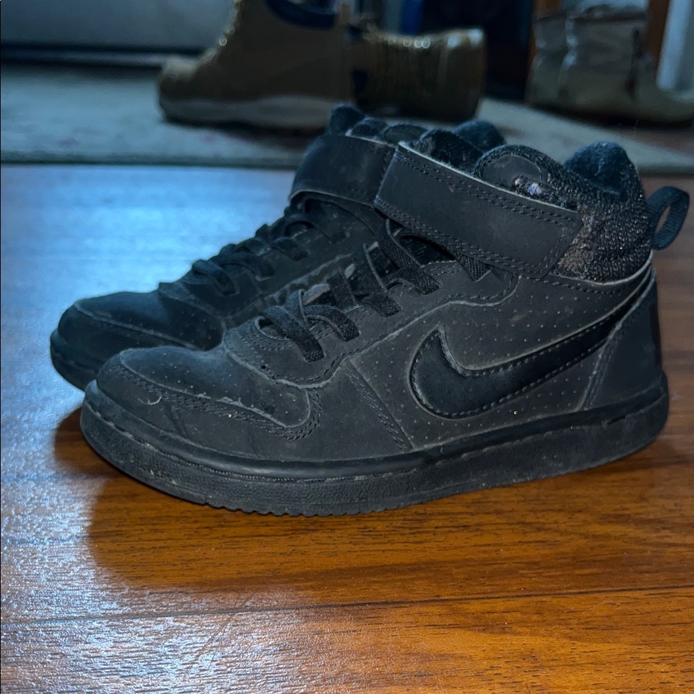 Nike Kids Black Sneakers